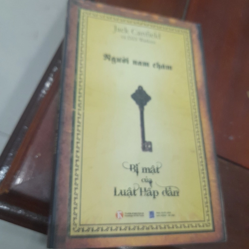NGƯỜI NAM CHÂM - Bí mật của Luật hấp dẫn 501136