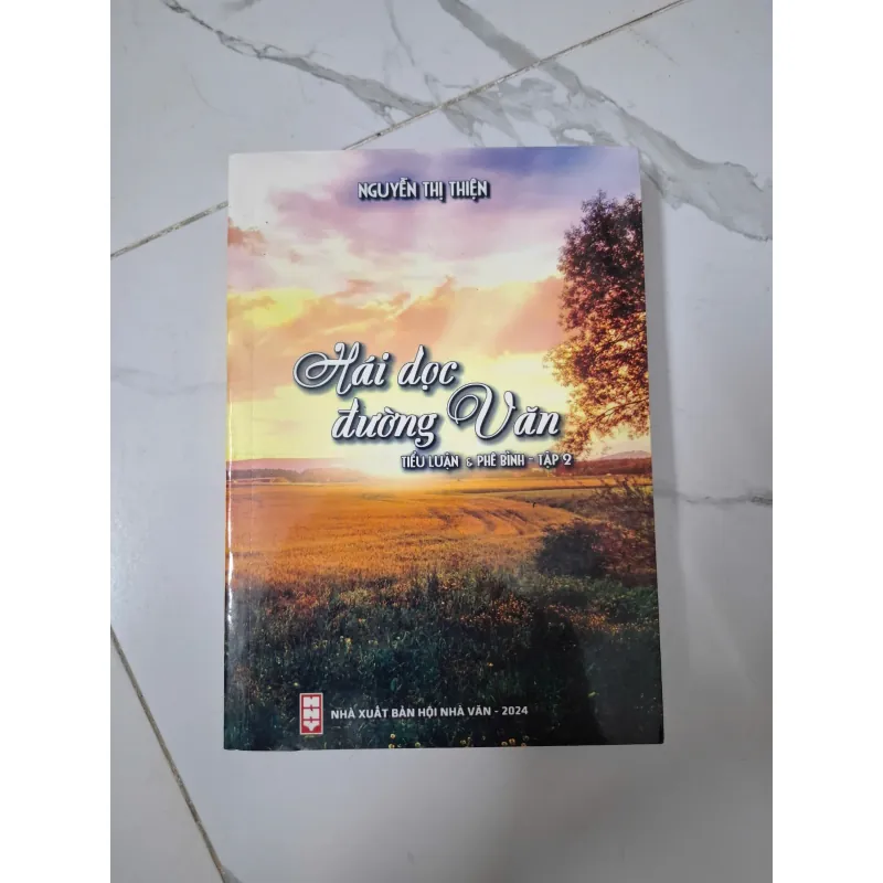 Hải đọc đường văn (Tiểu luận & Phê bình - Tập 2) - Nguyễn Thị Thiện - Phê bình văn học 1020785