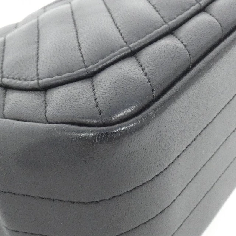 Túi xách chéo Chanel 35200 613306