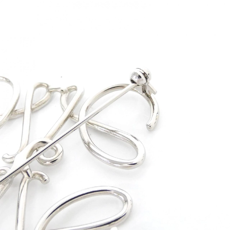 Loewe 111 25 020 Brooch 626200