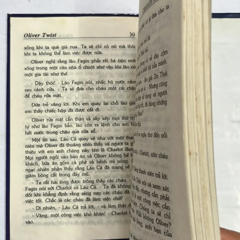 Oliver Twist - Charles Dickens (Bản bìa cứng bỏ túi) 598033