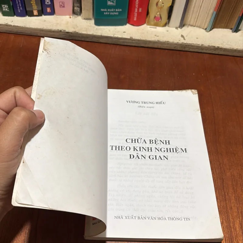 [Có Vết Dơ] - II Sức Khoẻ: Chữa Bệnh Theo Kinh Nghiệm Dân Gian - Vương Trung Hiếu - 2011 798986