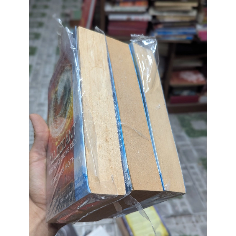 Divergent - 3 Tập - Veronica Roth 929266