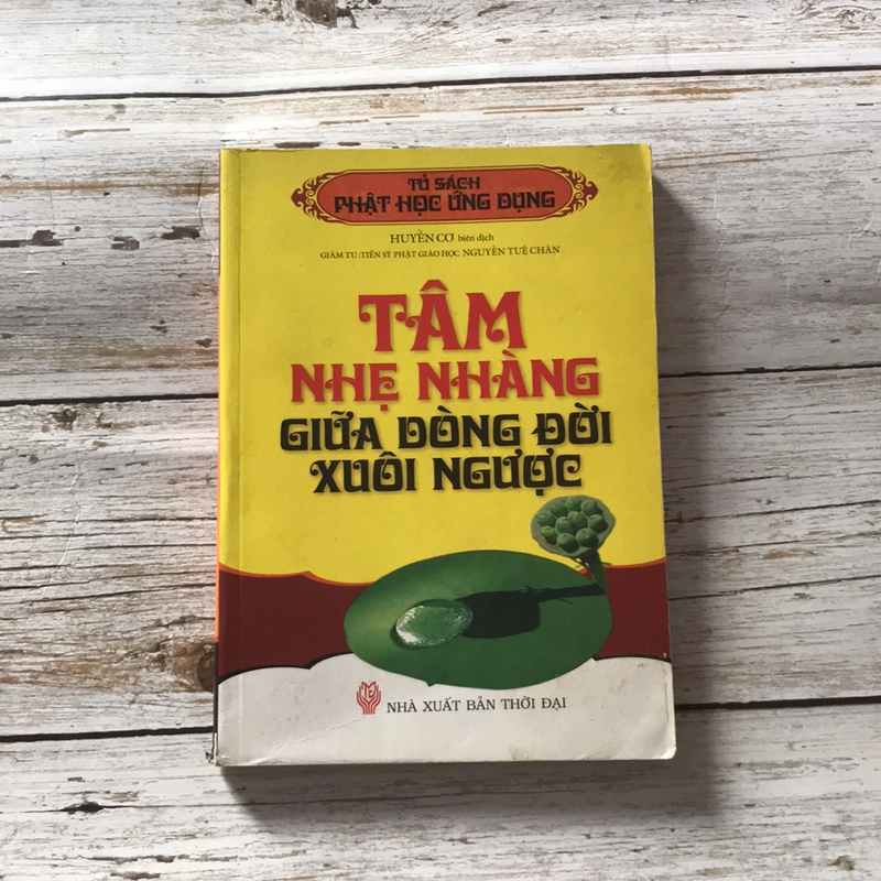 Sách Tâm nhẹ nhàng giữa dòng đời xuôi ngược 326017