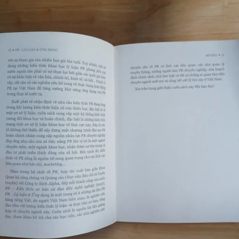 PR Lý Luận & Ứng Dụng - TS. Đinh Thị Thúy Hằng chủ biên 932343