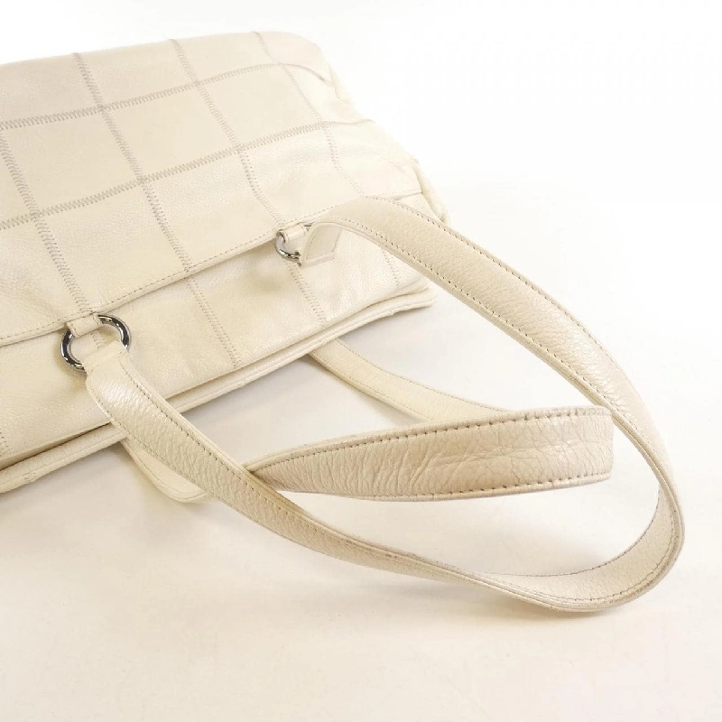 Túi xách chéo Chanel 28024 613474