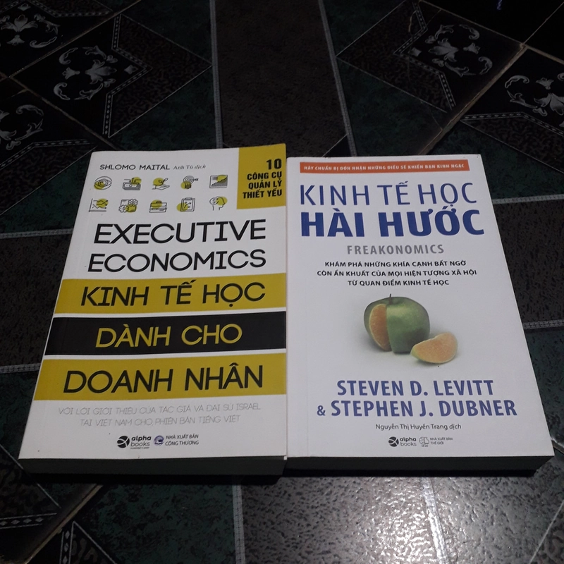 BỘ 2 CUỐN : KINH TẾ HỌC DÀNH CHO DOANH NHÂN + KINH TẾ HỌC HÀI HƯỚC 316538