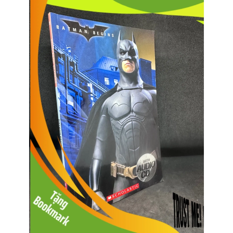 (TẶNG BOOKMARK) Batman Begins - With Audio Cd, Mới 90% RBK0307 939375