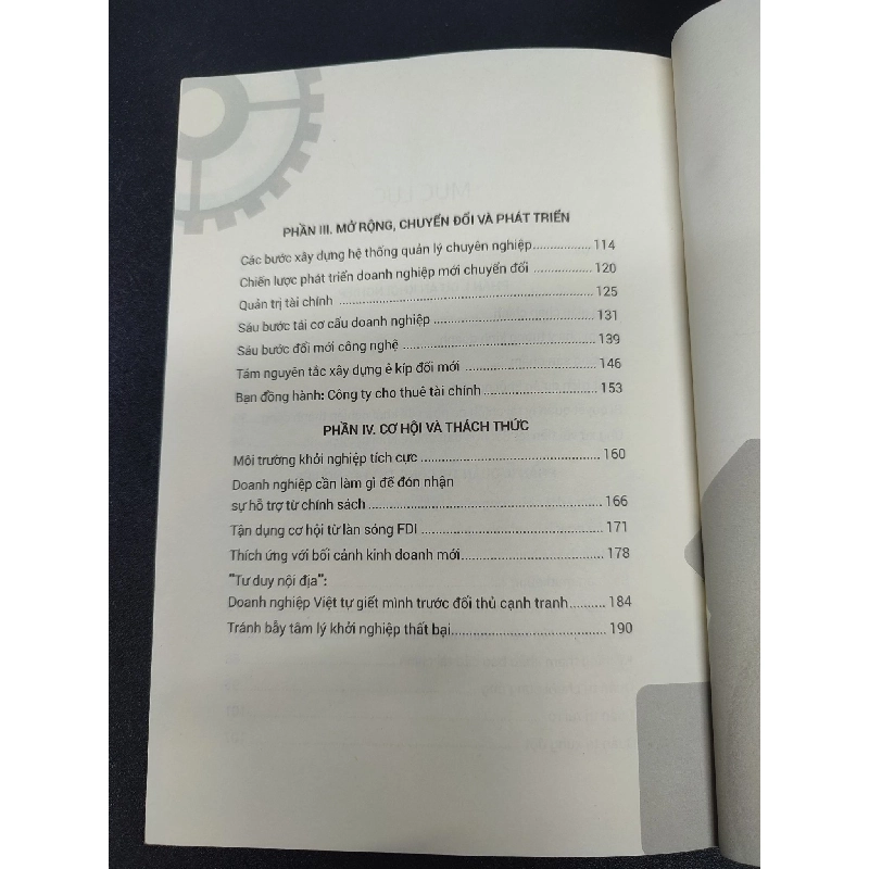 Quản trị công ty khởi nghiệp năm 2018 mới 85% ố rách góc nhẹ HCM0203 quản trị 913295