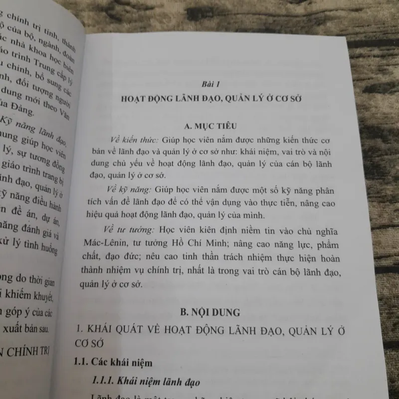 Giáo trình KỸ NĂNG LÃNH ĐẠO, QUẢN LÝ - Trung cấp LLCT. HỌC VIỆN CTQG HCM 759539