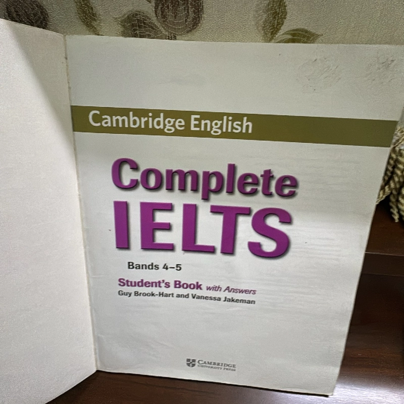 Complete IELTS band 4-5  456153