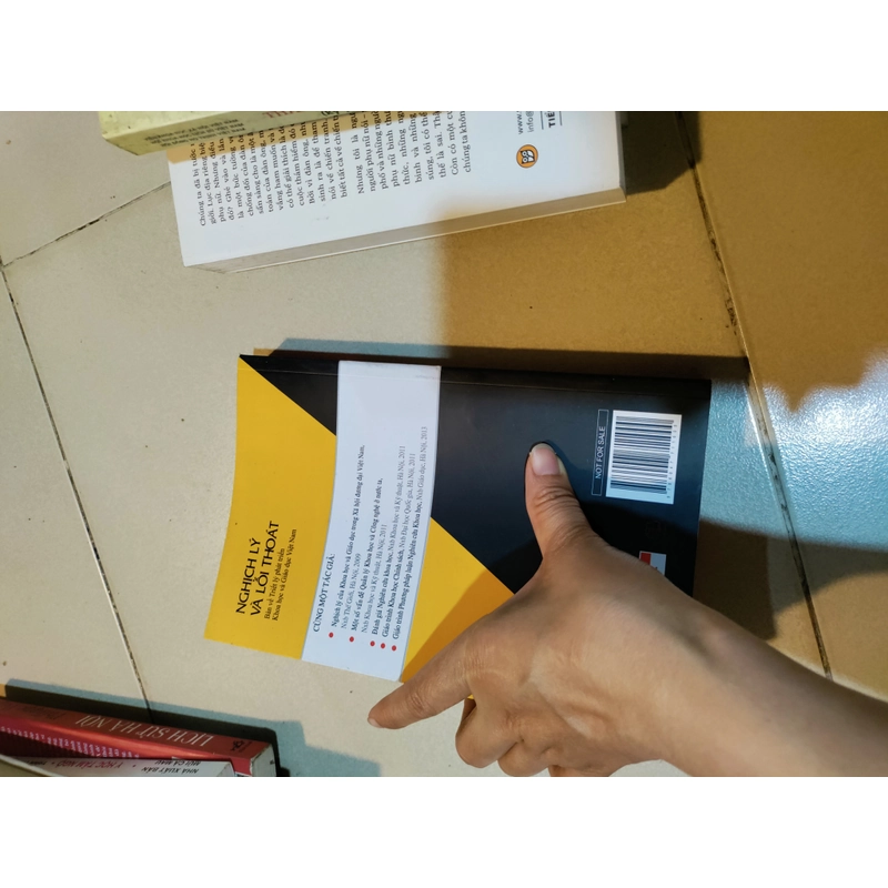 Nghịch lý và lỗi thoát 458735