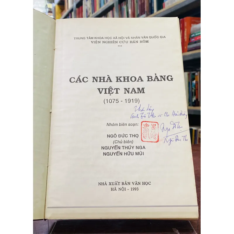 CÁC NHÀ KHOA BẢNG VIỆT NAM 1075-1919 611340
