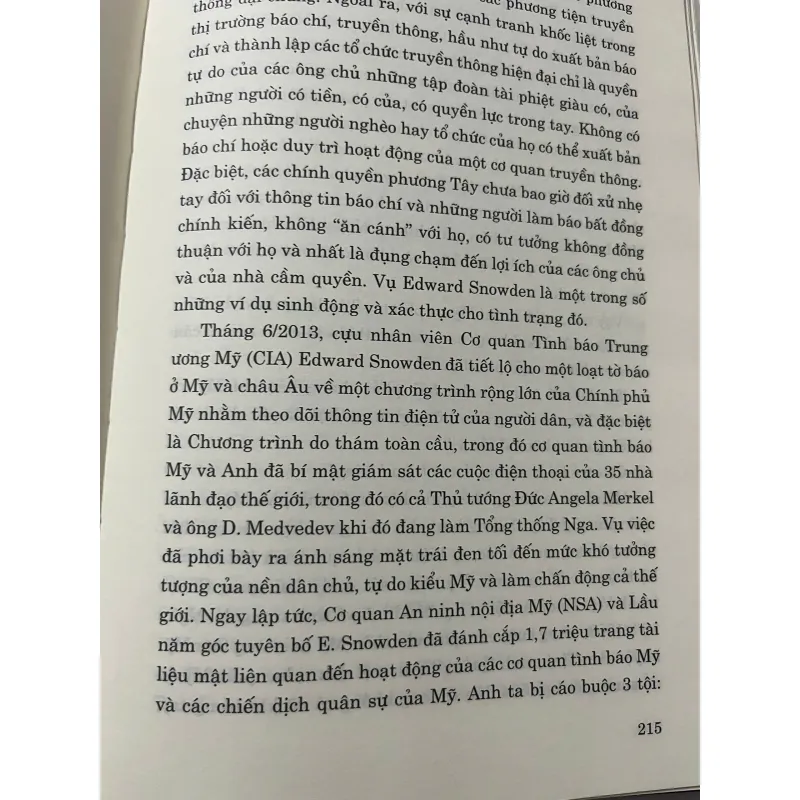 Báo chí, truyền thông hiện đại - Thực tiễn, vấn đề, nhận định 1023811