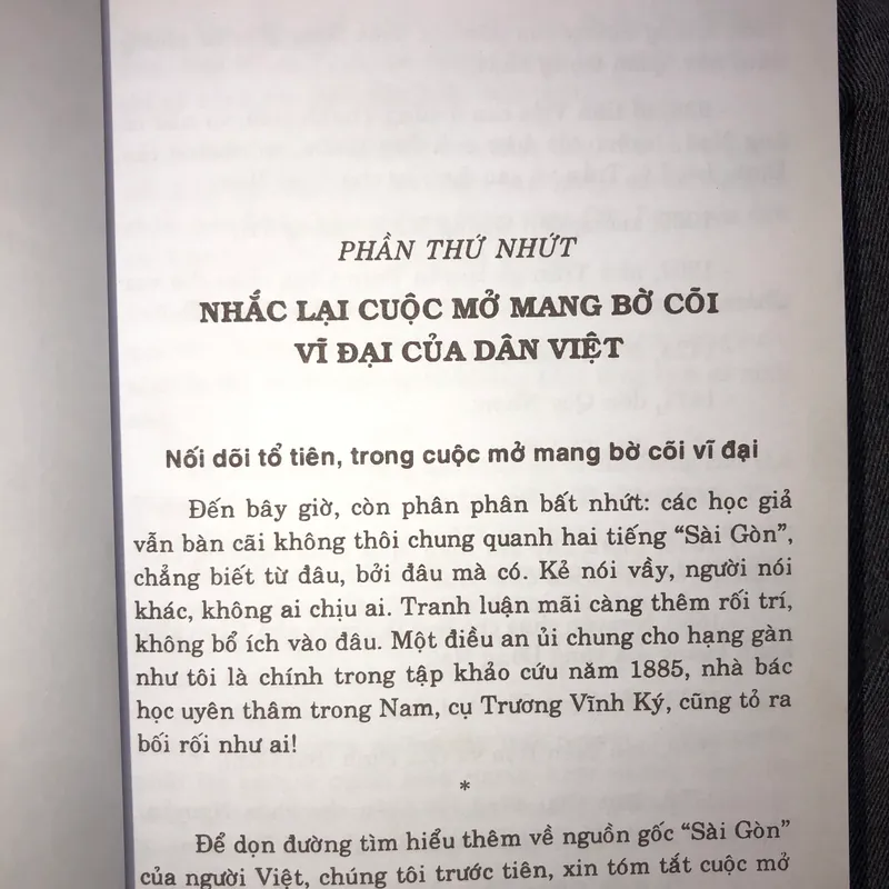 Sài Gòn năm xưa - Vương Hồng Sển  565100