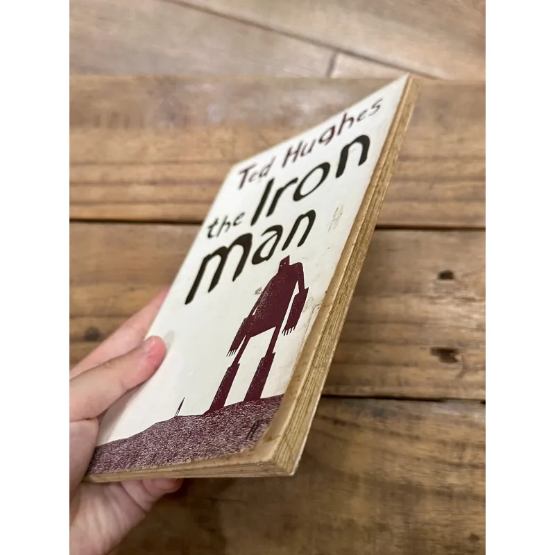 The Iron Man - Ted Hughes 746386