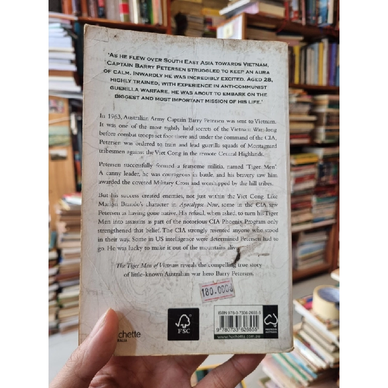 THE TIGER MAN OF VIETNAM - Frank Walker 270947