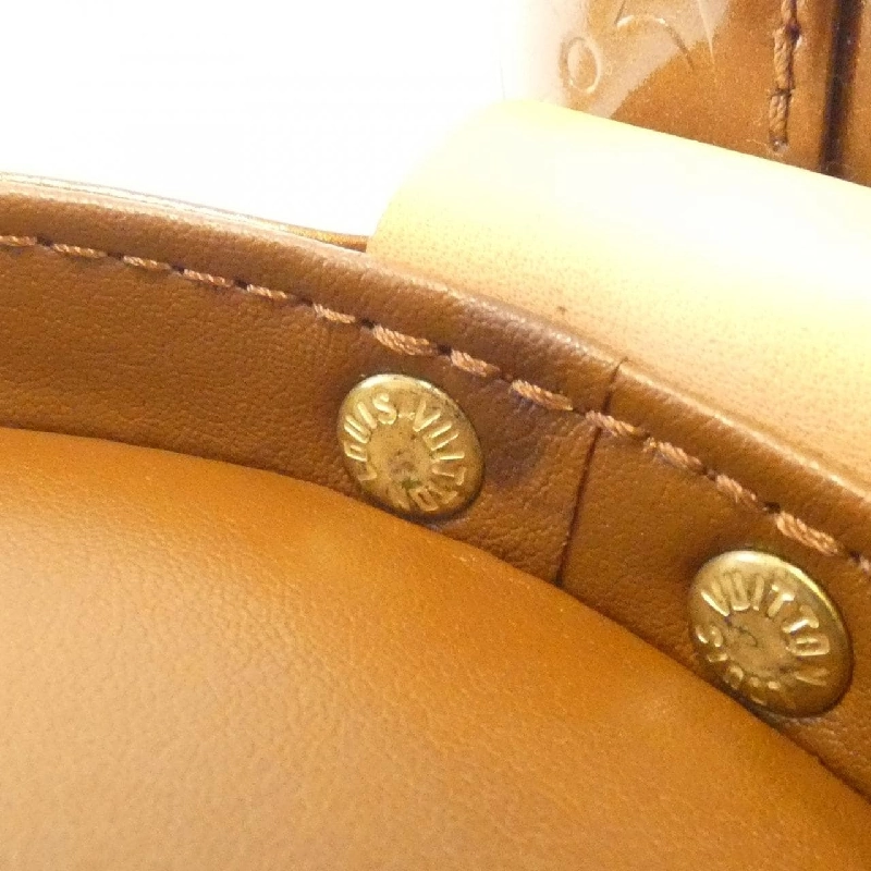 Túi xách vai Louis Vuitton Vernis Astor Place M91101 610225