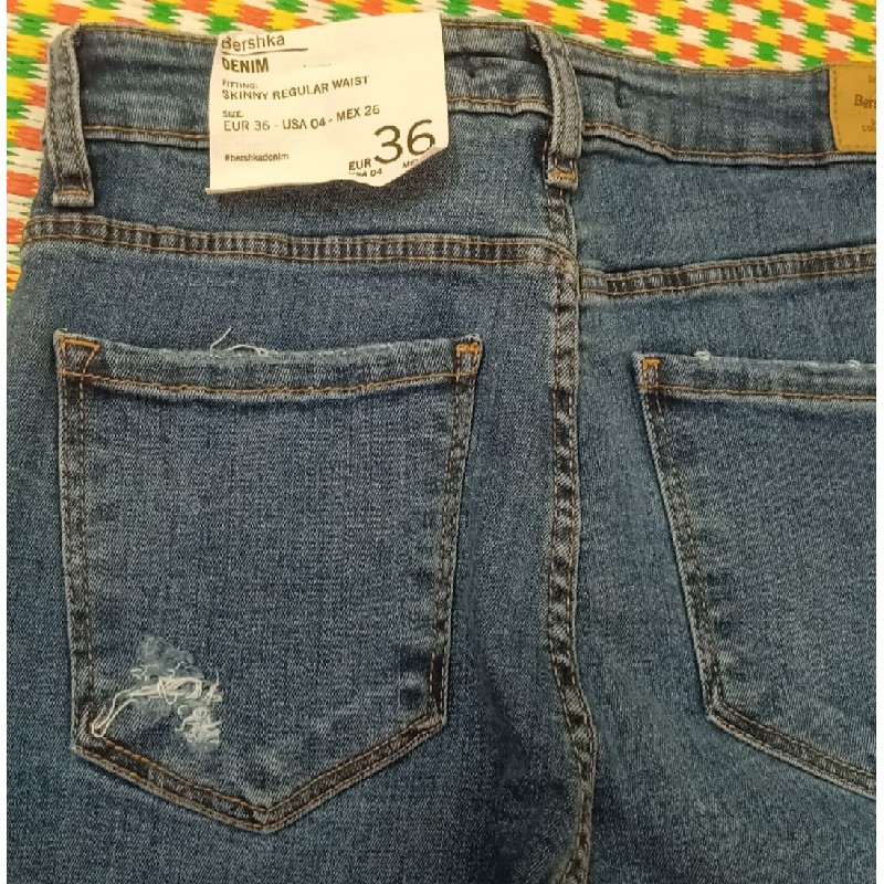 Quần jean (quần bò) nữ Bershka 26305