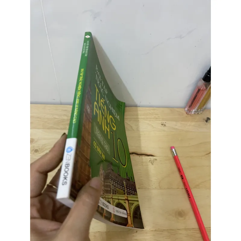 Bài tập trắc nghiệm tiếng Anh  1040744