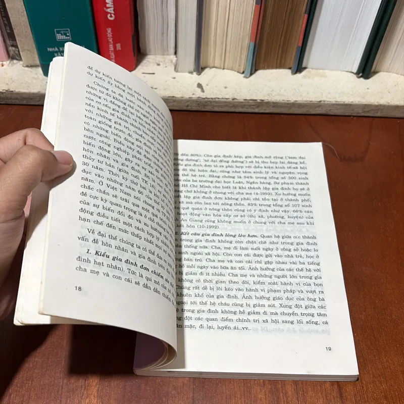 II Hôn Nhân: Hôn Nhân Gia Đình Trong Xã Hội Hiện Đại - TS Nguyễn Minh Hoà - 2000 748237