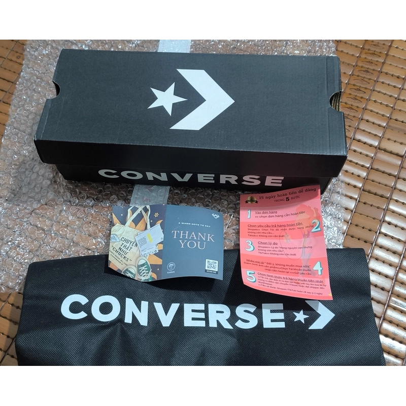 Hộp và Túi đựng giày converse jack purcell + 1 túi converse đen. 504929