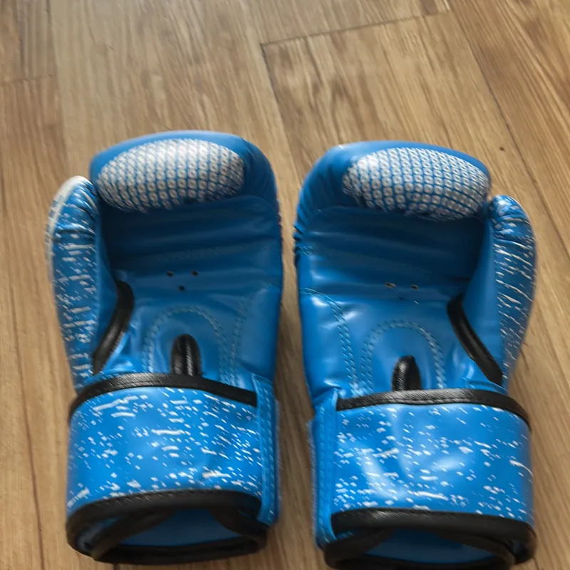 Găng tay tập võ cho bé mới  687856