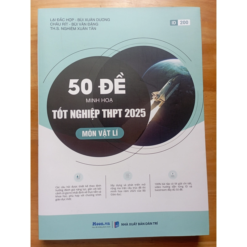 50 đề minh họa tốt nghiệp THPT 2025 - Vật lý 505703
