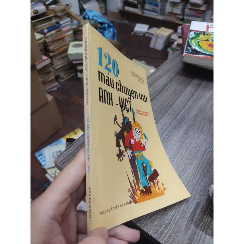 Sách: 120 Mẩu chuyện vui Anh Việt (B1) Tác giả: Nhiều tác giả 696647