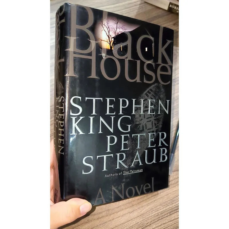 Black House
By Stephen King (khổ lớn, bìa cứng siêu hiếm) 723266
