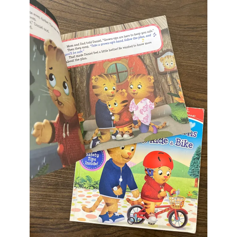 ✨𝑫𝒂𝒏𝒊𝒆𝒍 𝑻𝒊𝒈𝒆𝒓'𝒔 𝑵𝒆𝒊𝒈𝒉𝒃𝒐𝒓𝒉𝒐𝒐𝒅 2-𝑩𝒐𝒐𝒌 𝑺𝒆𝒕✨ 780685