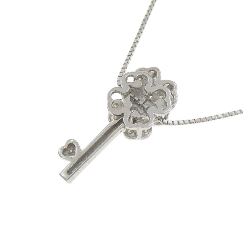 K18WG Cỏ ba lá × Chìa khóa Dây chuyền kim cương 0.06CT - Hàng hiệu Chính hãng 857224