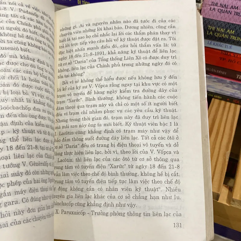 GIOÓC BA CHỐP - BẠO LOẠN, SỰ KIỆN THÁNG TÁM, NHÌN TỪ BÊN TRONG (XB 2001) 757321