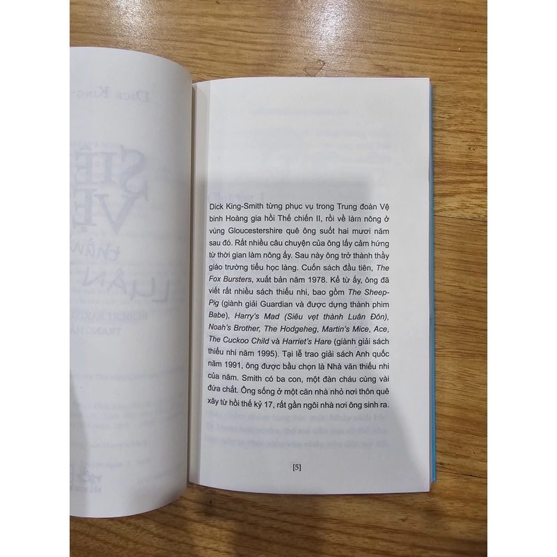 Siêu vẹt thành Luân Đôn  444079