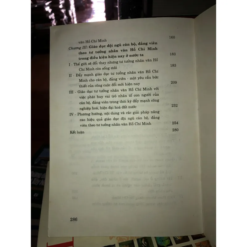 Tư tưởng nhân văn Hồ Chí Minh với việc giáo dục đội ngũ cán bộ, đảng viên hiện nay 778225