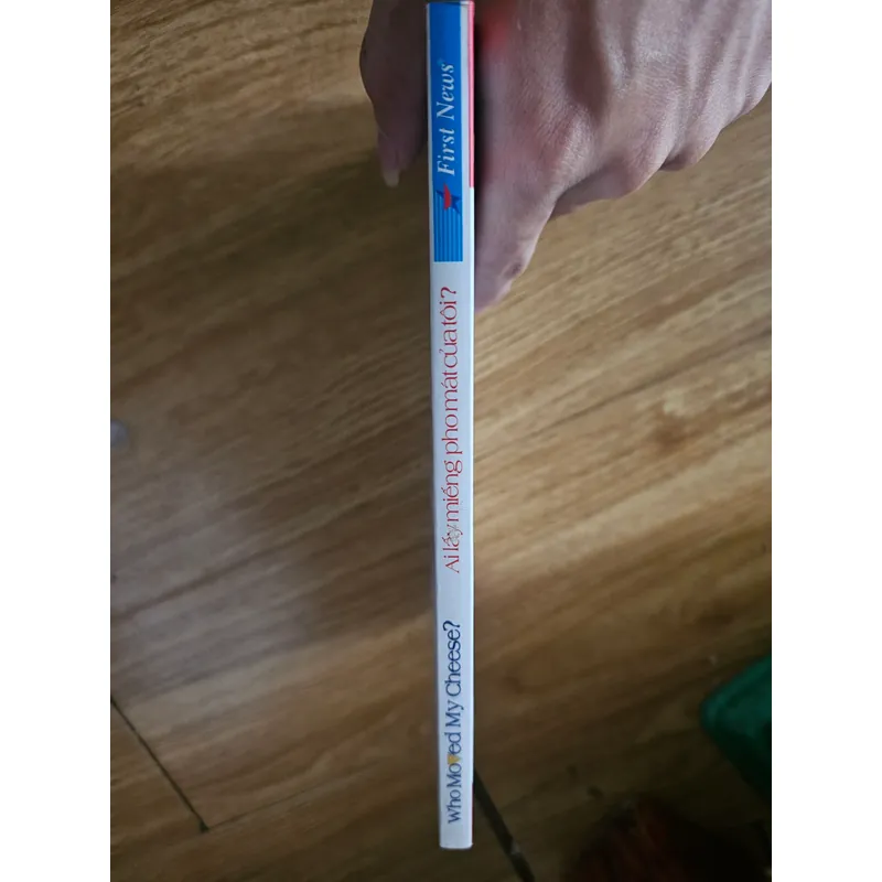 Ai lấy miếng pho mát của tôi?
 675299