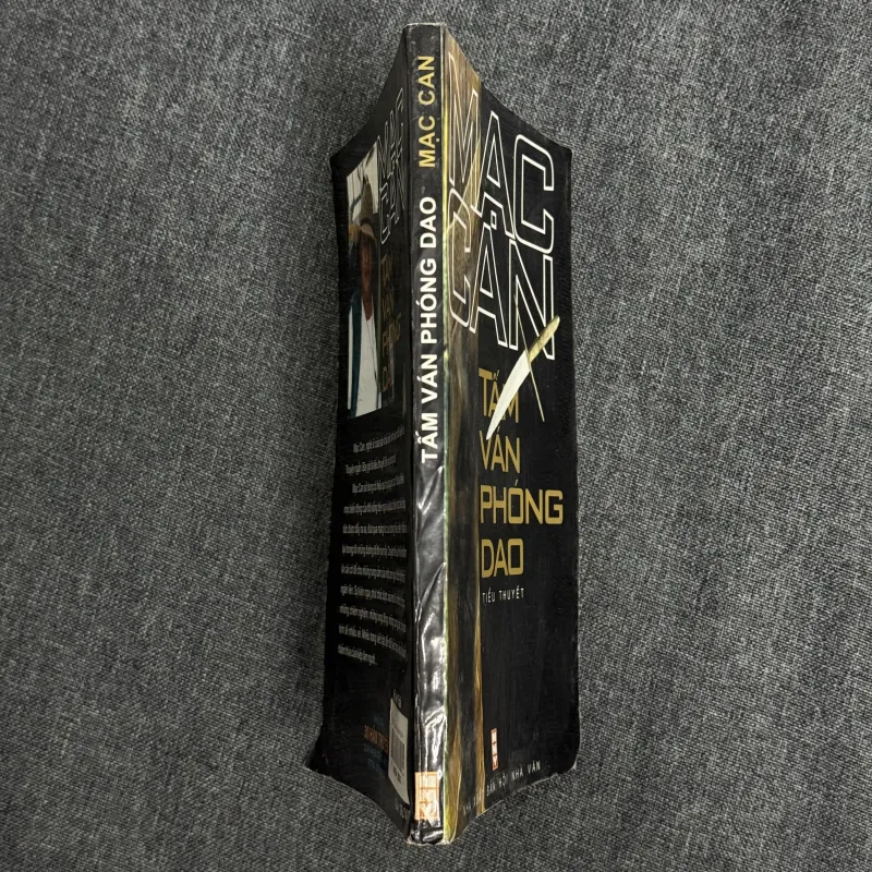 Tấm ván phóng dao - Mạc Can 1002870