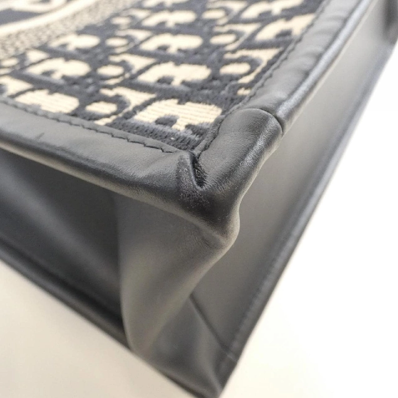 Túi xách Dior Oblique Dior Book Tote Medium M1324CZBB 611172