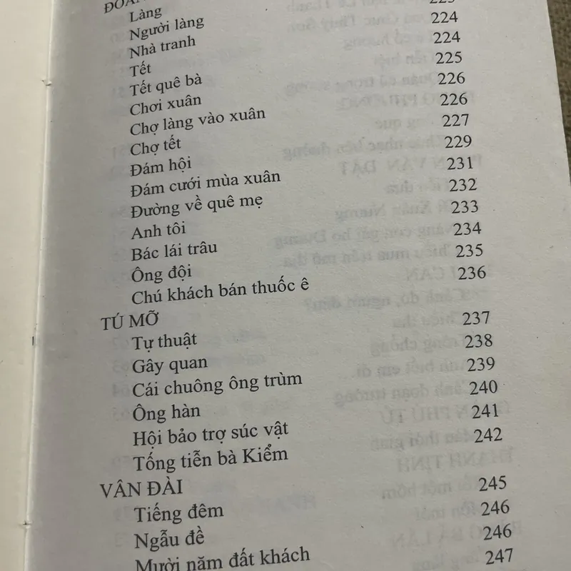 Thơ mới 1932-1945 tuyển chọn 719340