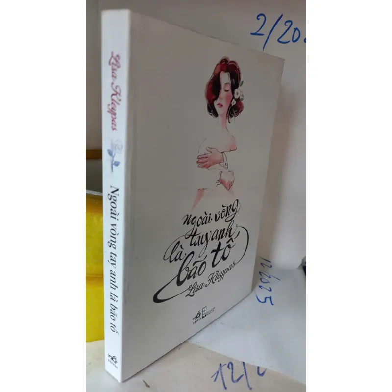 ngoài vòng tay anh là bão tố 799521