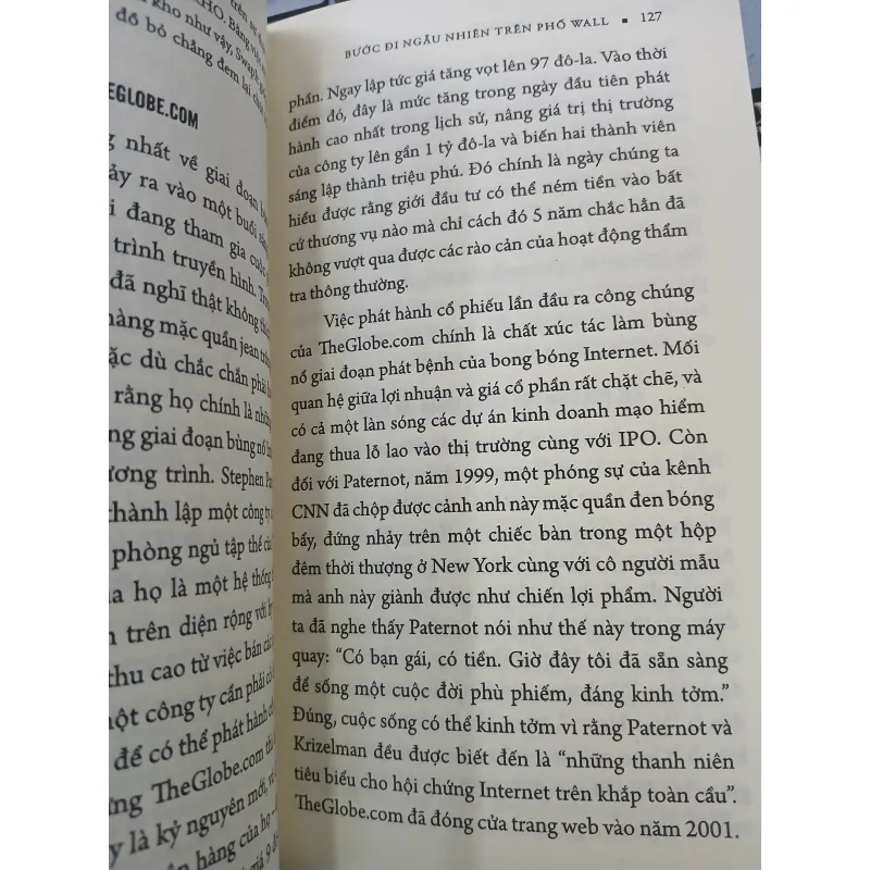 BƯỚC ĐI NGẪU NHIÊN TRÊN PHỐ WALL - THANH HUYỀN, THƯ TRANG 745700