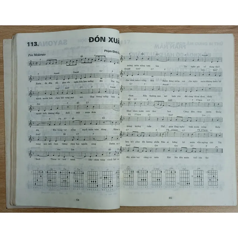 3 quyển sách cũ học đàn Guitar 977534