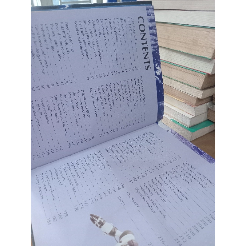 Encyclopedia of knowledge: Discover amazing facts about our world 1023667