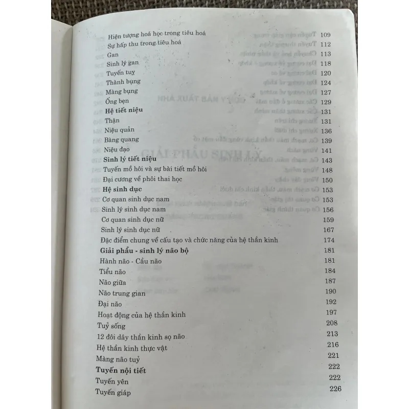 Giải phẫu sinh lý à sách y, khổ lớn; 314 trang  1025091