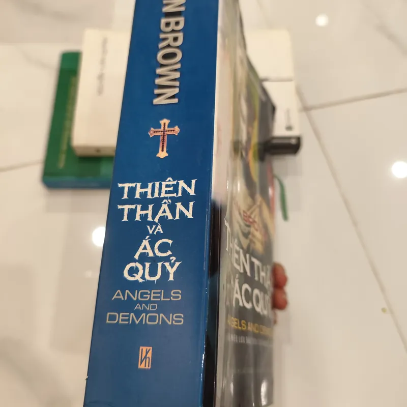 Thiên thần và ác quỷ 574338