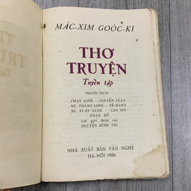 Macxim goocki thơ truyện tuyển gập. Xb1956. 6a2 718602