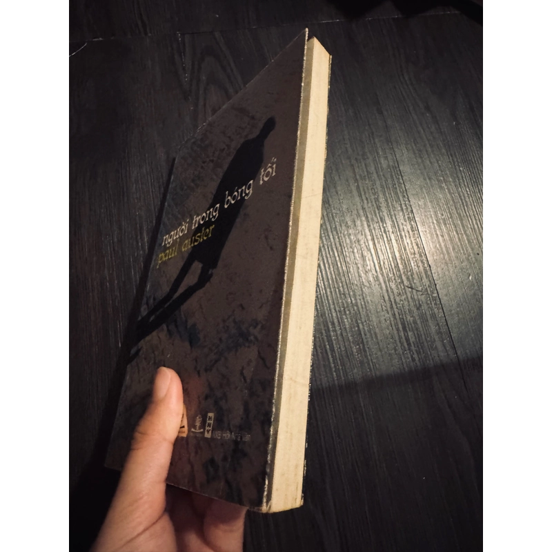 Người trong bóng tối 462270