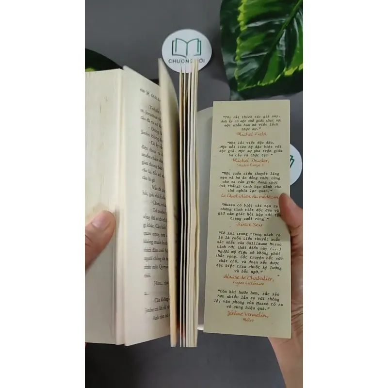 Cô Gái Trong Trang Sách - Guillaume Musso 604624