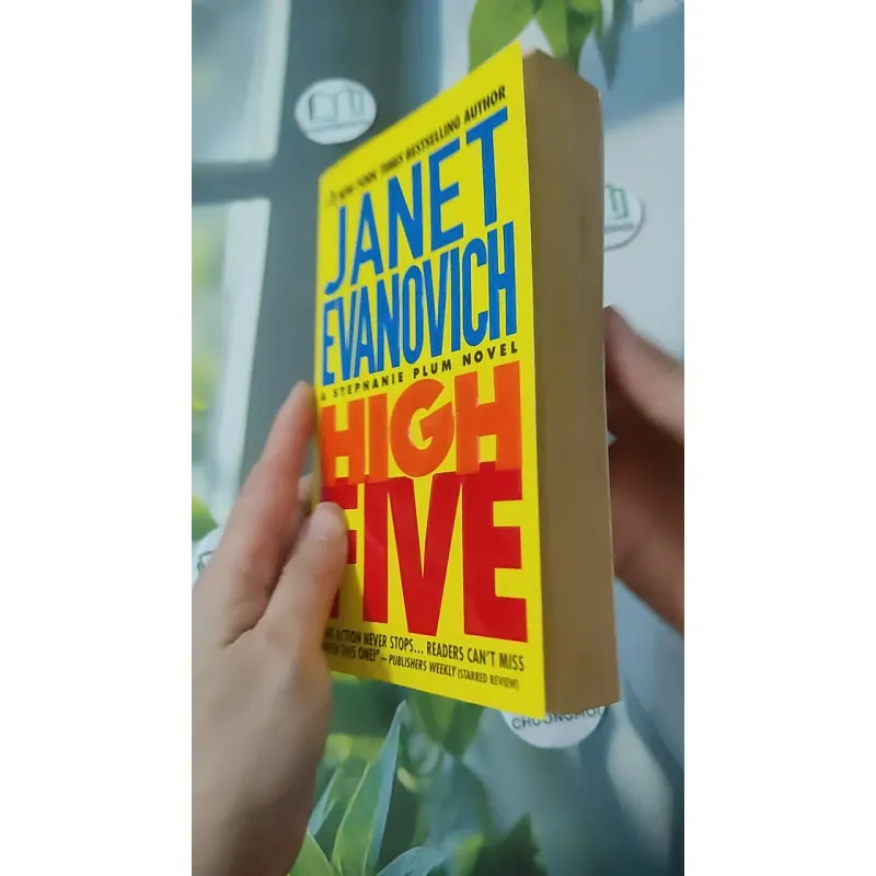 [XƯA] High Five (1999) - Janet Evanovich 1027579