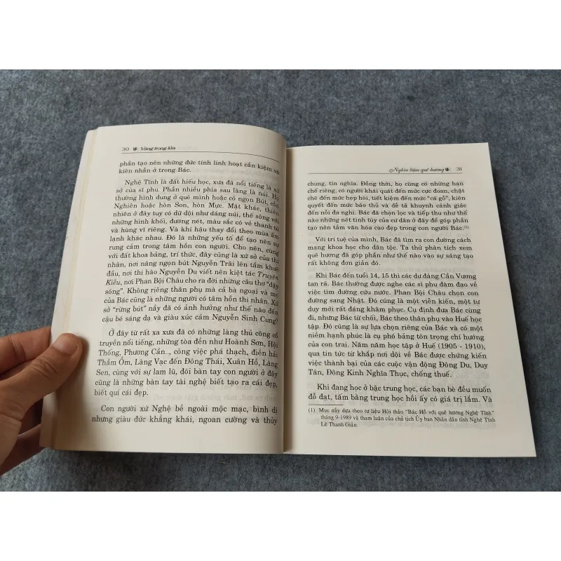 VÀNG TRONG LỬA. CHỦ TỊCH HỒ CHÍ MINH VỚI MIỀN NAM TỔ QUỐC 701054